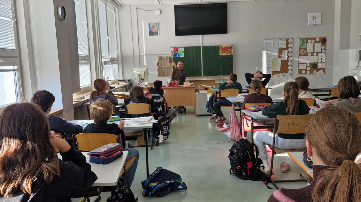 Reforma výuky základní škol se o rok odsouvá, rozhodl Plaga